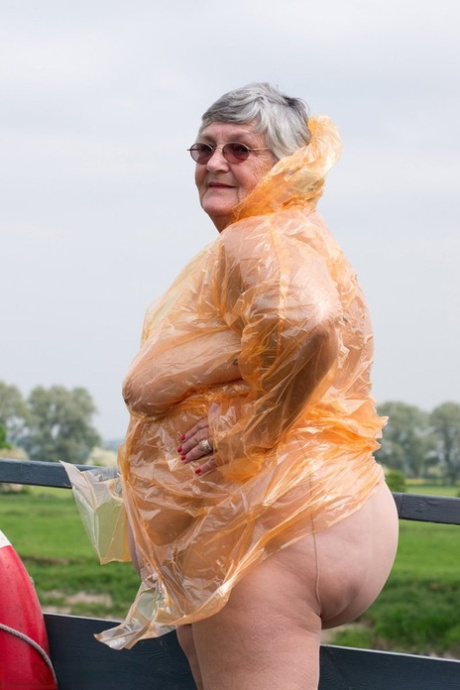 Pics Of Granny Fscial Naked Images