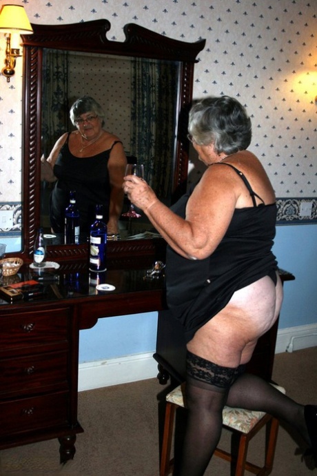 black granny gigantic ass hot photo