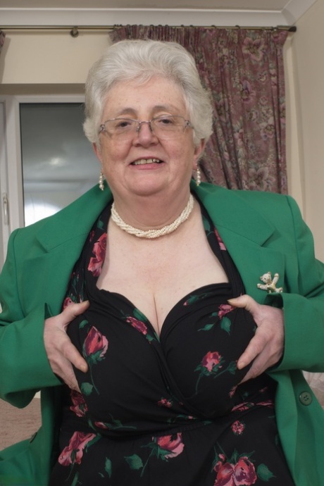 Hairy Mature Grannys Hot Pictures