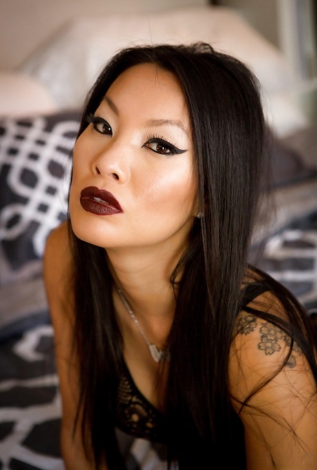 Asa Akira xxx photo