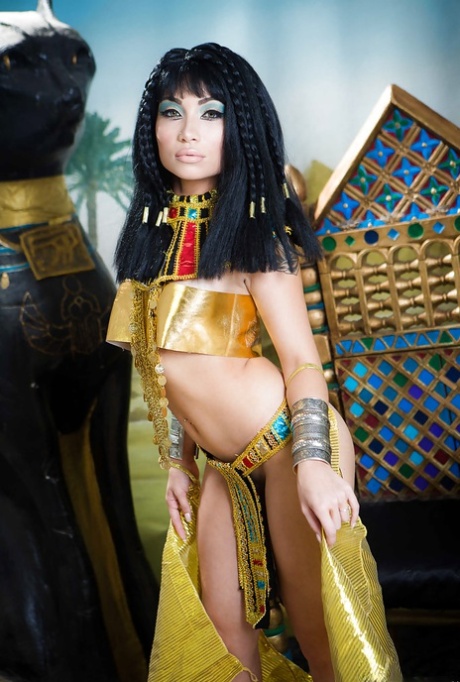 Cleopatra porn picture