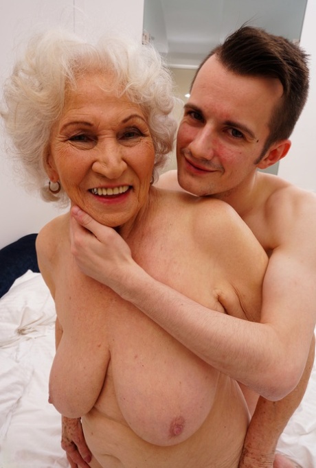 old granny that cant take bbc naked picture