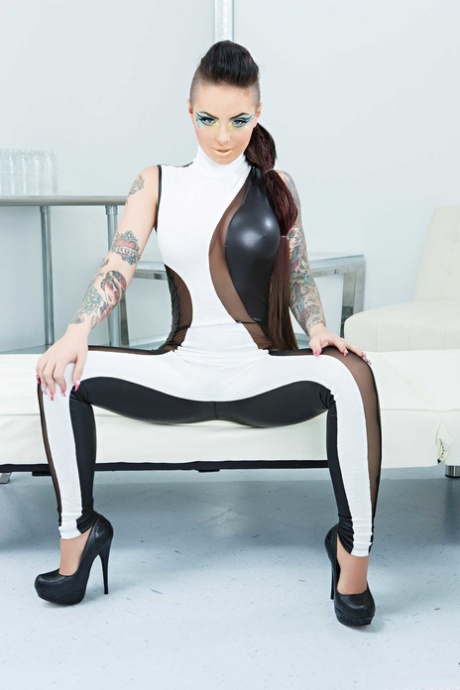 Christy Mack xxx picture