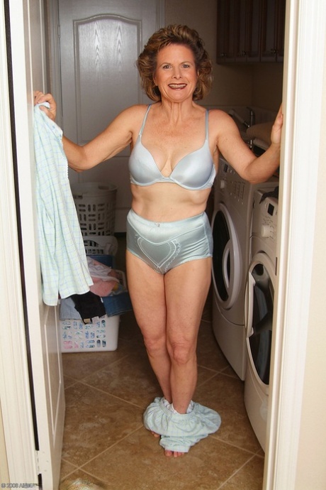 70 yr old bodybuilder woman porn image