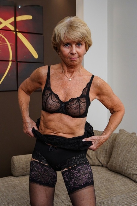 older woman leotard nude pics