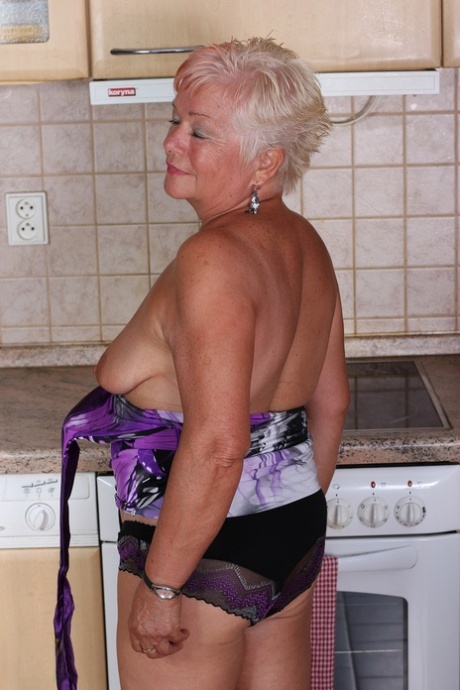 Chubby Old Women Swingers Fuck Sex Gallery