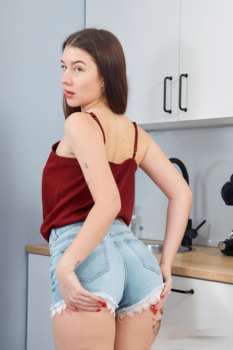 Jolie Butt xxx pics