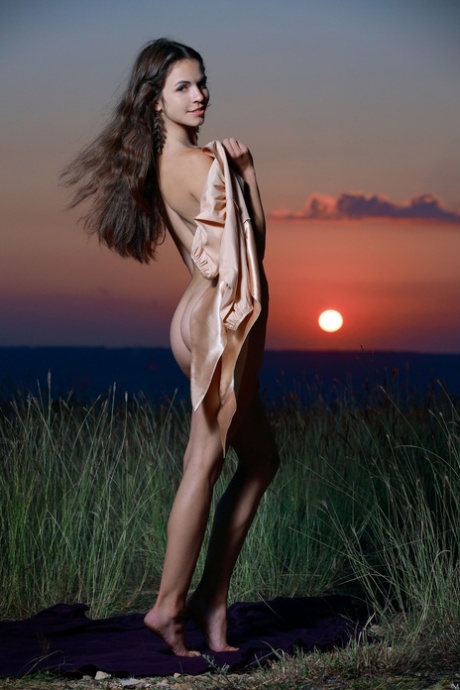 Sirena Milano naked images